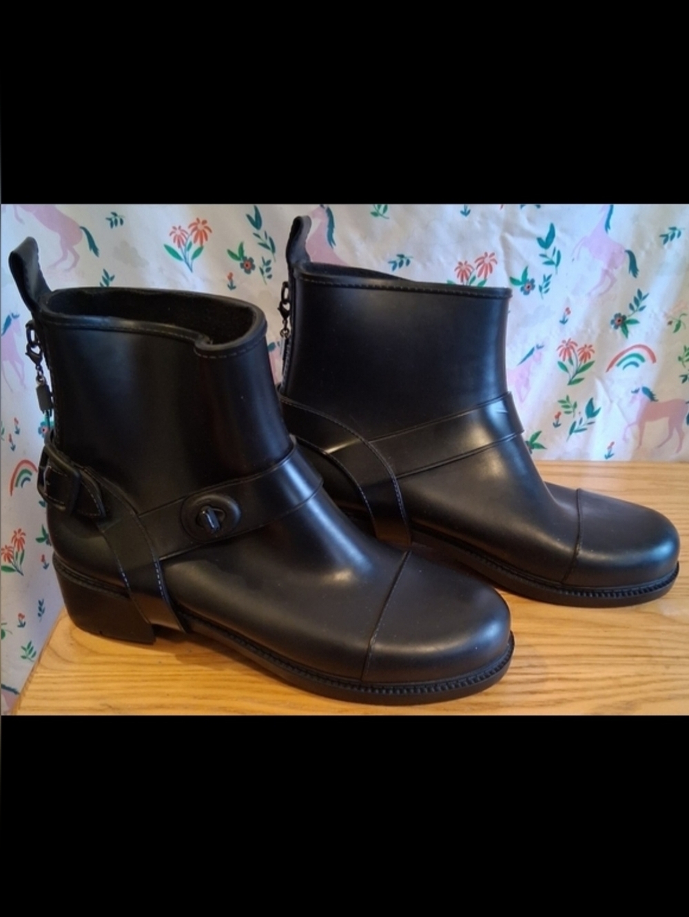 EUC Coach Black Rubber Moto Goth Preppy Causal Rain Bootie Boot Shoe SZ 7B